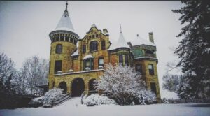 castlelacrossebnb instagram 3381 ig 17907588367630789 300x166