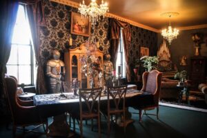 main parlor.jpg fit9002c600 300x200