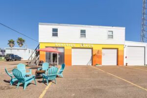 surf station bunkhouse 300x200